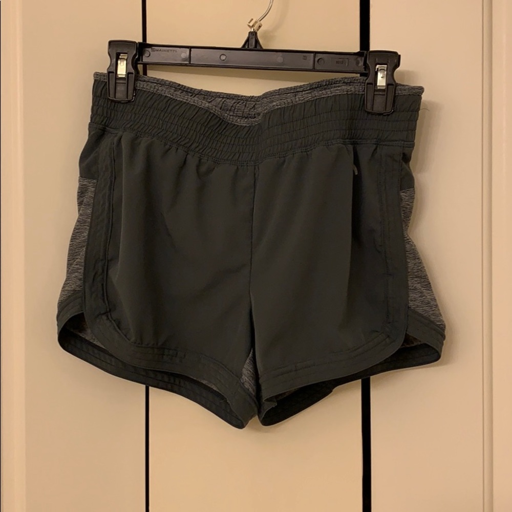 Head small / petite gray shorts